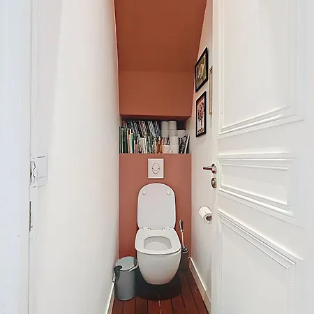 Large Family Duplex Near Parc Monceau *