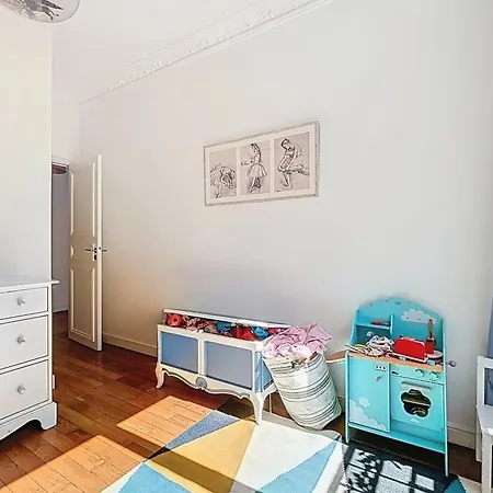 Daire Large Family Duplex Near Parc Monceau