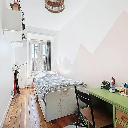 Large Family Duplex Near Parc Monceau Daire *