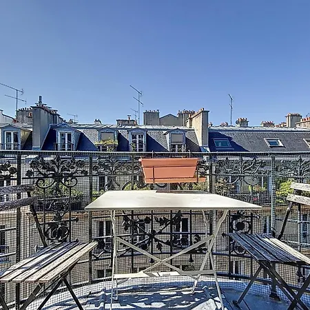 Large Family Duplex Near Parc Monceau Apartment *