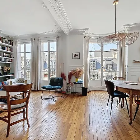 Large Family Duplex Near Parc Monceau * Paris