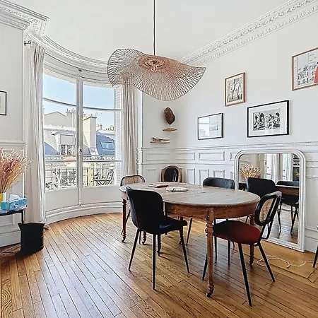 Daire Large Family Duplex Near Parc Monceau