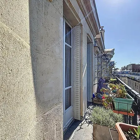 Large Family Duplex Near Parc Monceau Daire *